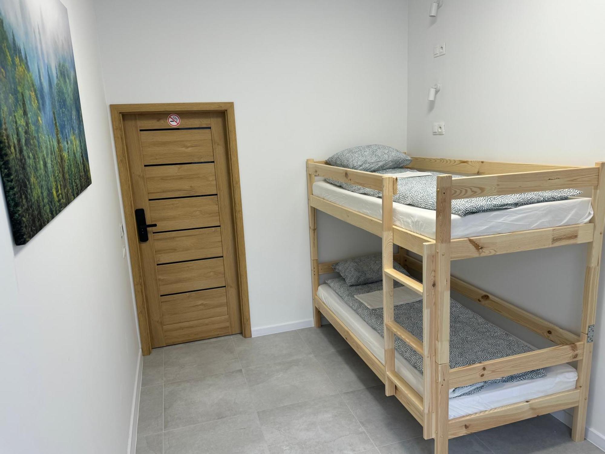 Green Hostel Katowice - 24H Parking Eksteriør bilde